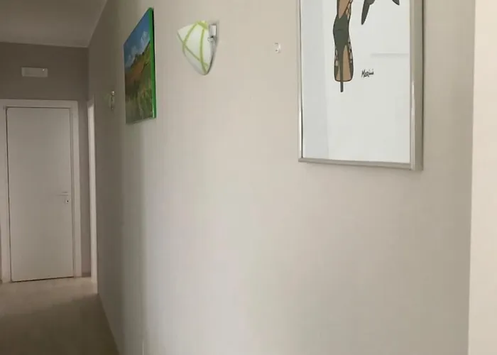 Oleum לינה וארוחת בוקר