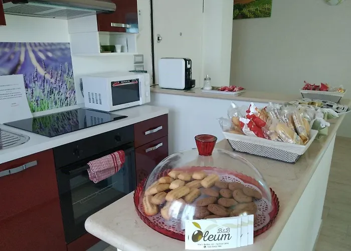 Oleum לינה וארוחת בוקר